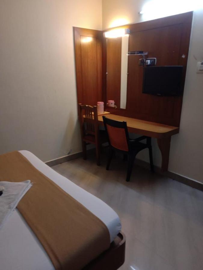 Central Residency Hotel Chennai Exterior photo